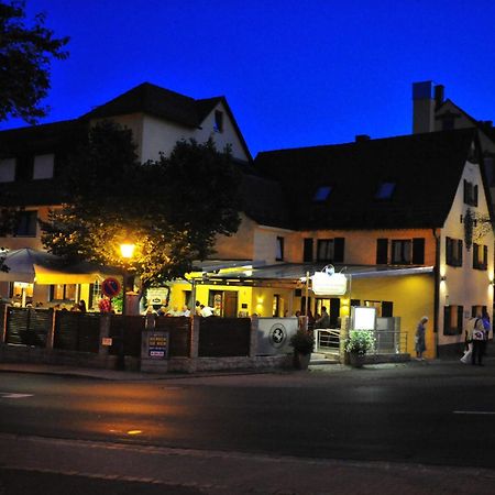 Hotel-Gasthof Weisses Ross シュヴァイク・バイ・ニュルンベルク エクステリア 写真