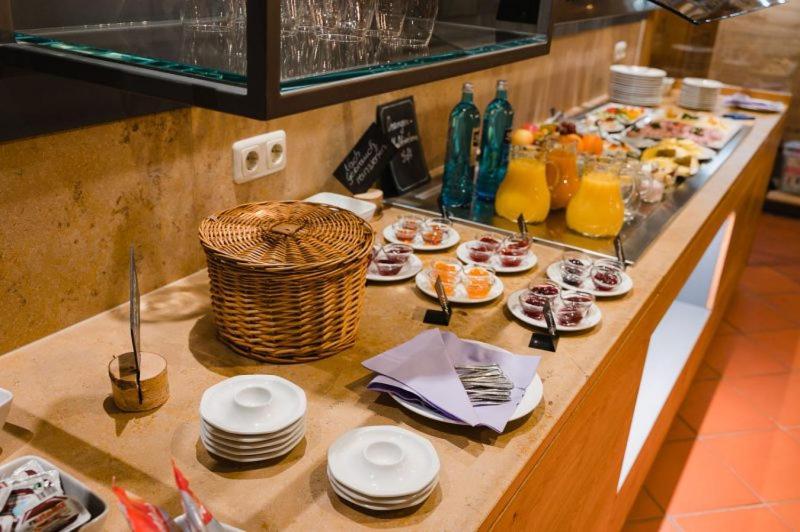 Hotel-Gasthof Weisses Ross シュヴァイク・バイ・ニュルンベルク エクステリア 写真