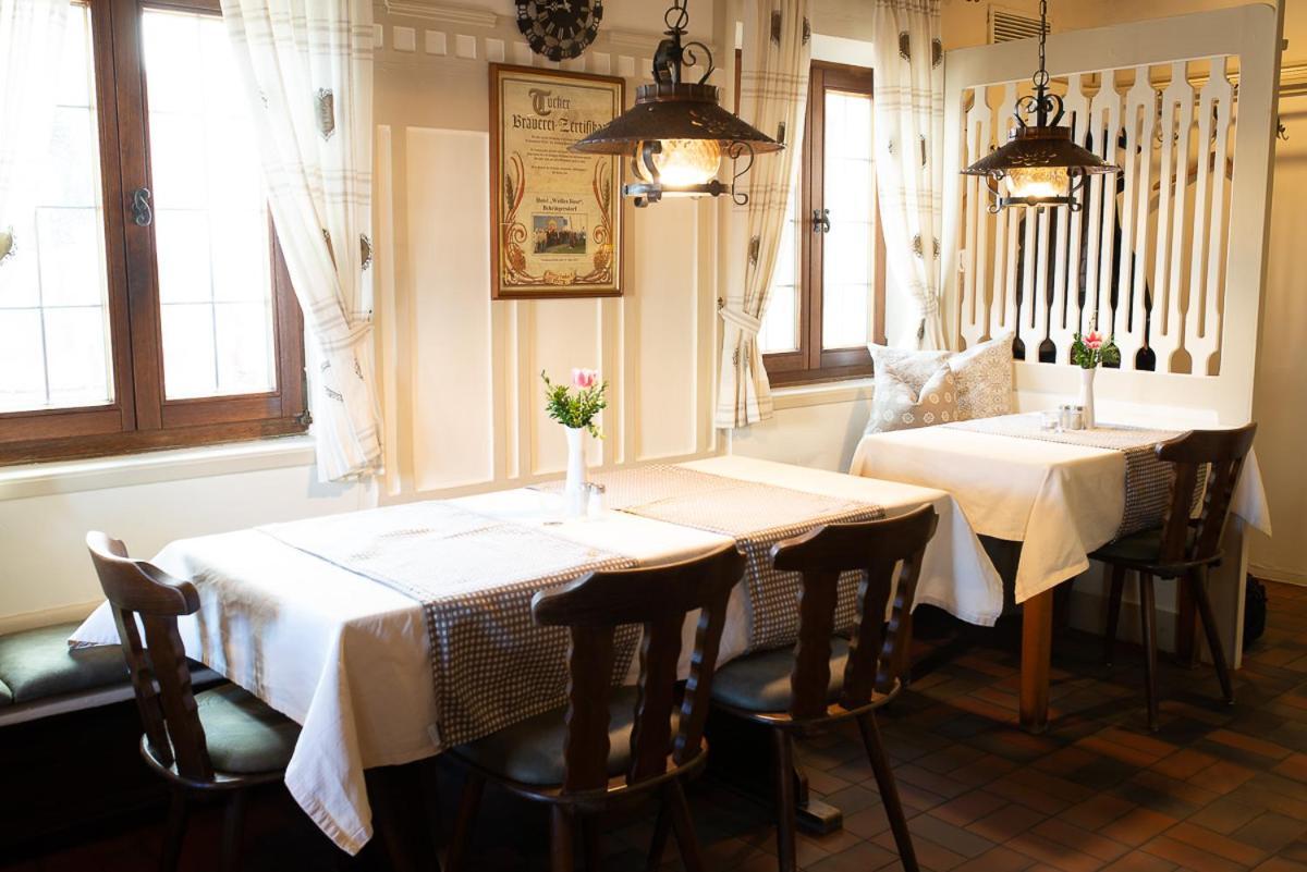 Hotel-Gasthof Weisses Ross シュヴァイク・バイ・ニュルンベルク エクステリア 写真